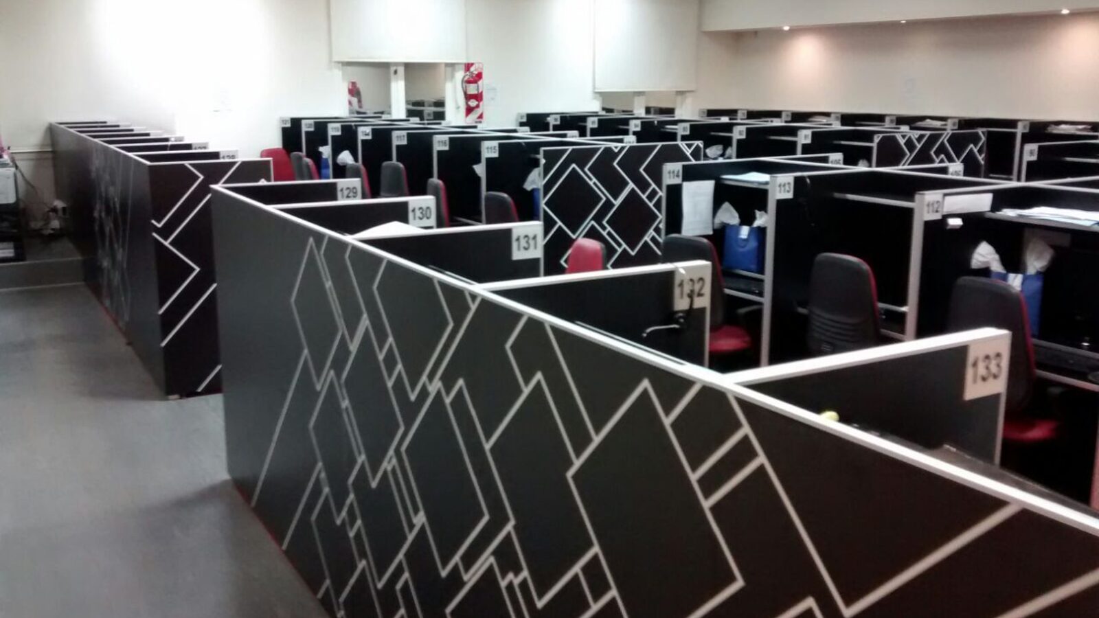 Phone-heavy operations floor